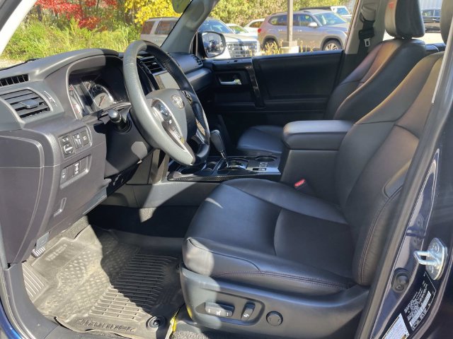 Used 2021 Toyota 4Runner Venture w/ Moonroof Package AWD/4WD image 18