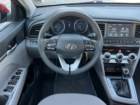 Used 2019 Hyundai Elantra SEL image 15