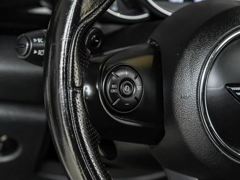 Used 2019 MINI Cooper S w/ Premium Package image 15