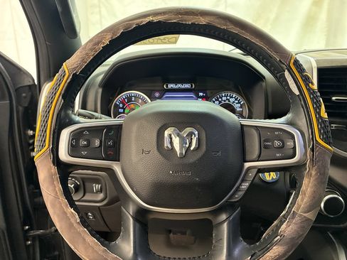 Used 2020 RAM 1500 Big Horn AWD/4WD image 11