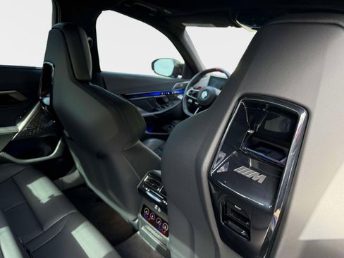 Used 2025 BMW M5 w/ Carbon Package image 32