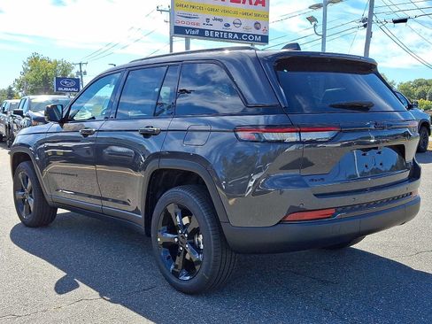 New 2025 Jeep Grand Cherokee Limited w/ Black Appearance Package image 3