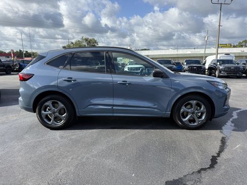 Used 2023 Ford Escape ST-Line w/ Tech Pack #1 FWD image 3