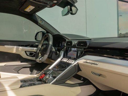 Used 2020 Lamborghini Urus image 15
