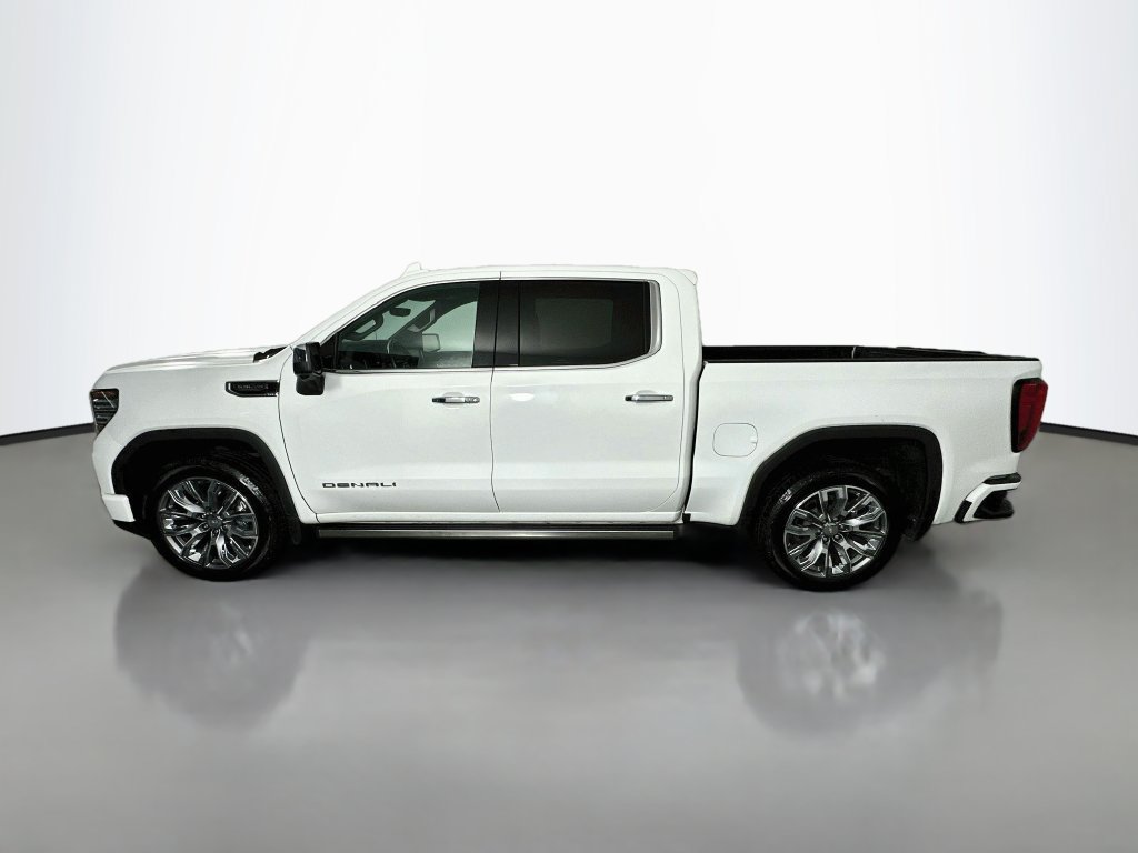 Used 2023 GMC Sierra 1500 Denali w/ Denali Reserve Package AWD/4WD image 4