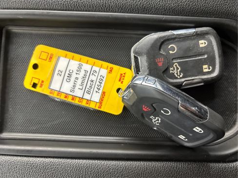 Used 2022 GMC Sierra 1500 SLT w/ SLT Premium Plus Package AWD/4WD image 40