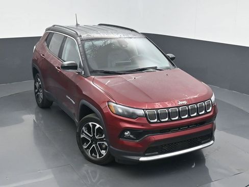 Certified 2022 Jeep Compass Limited image 39