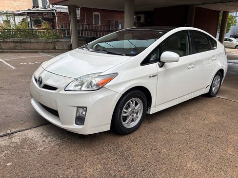 Used 2010 Toyota Prius FWD image 1