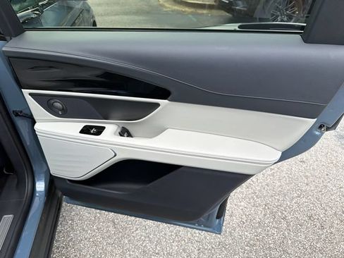 New 2026 Lincoln Nautilus Reserve w/ Jet Appearance Package AWD/4WD image 17