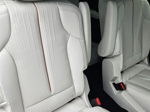 New 2026 Cadillac Vistiq Luxury image 19