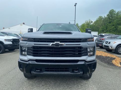 Used 2024 Chevrolet Silverado 2500 Custom w/ Custom Value Package AWD/4WD image 6