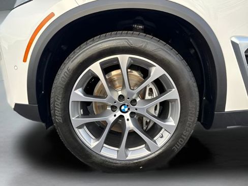 New 2026 BMW X5 xDrive40i w/ Climate Comfort Package image 27