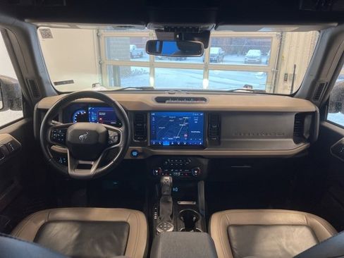 Used 2024 Ford Bronco Wildtrak image 17