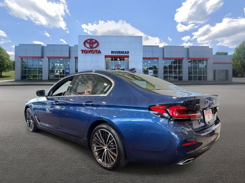 Used 2022 BMW 540i xDrive w/ Executive Package AWD/4WD image 3