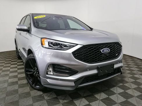 Used 2024 Ford Edge ST w/ Equipment Group 401A AWD/4WD image 3