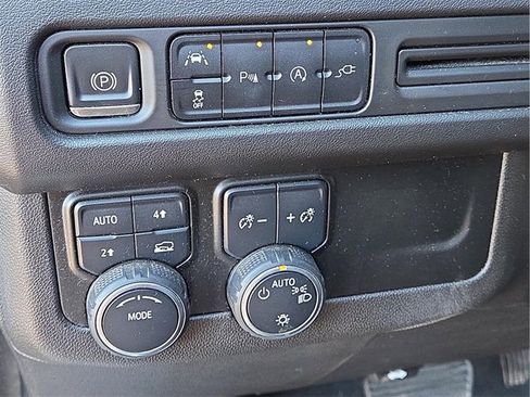 Used 2021 Chevrolet Tahoe RST w/ Luxury Package image 15