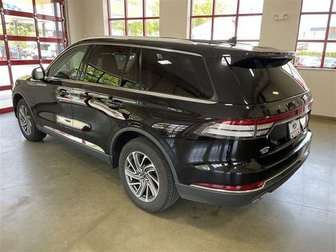 Used 2023 Lincoln Aviator AWD image 5