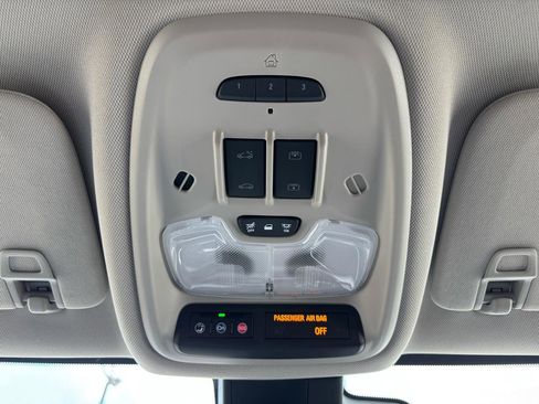 Used 2023 Buick Encore GX Essence w/ Experience Buick Package image 32