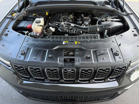 Certified 2024 Jeep Grand Cherokee Summit AWD/4WD image 48
