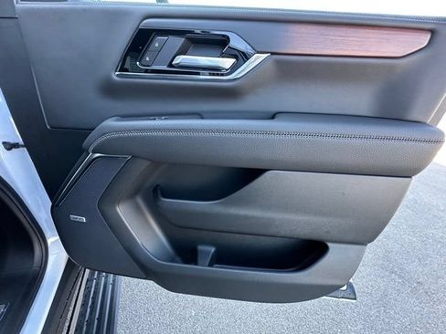 New 2026 GMC Yukon XL Denali w/ Sun & Power Step Package AWD/4WD image 30