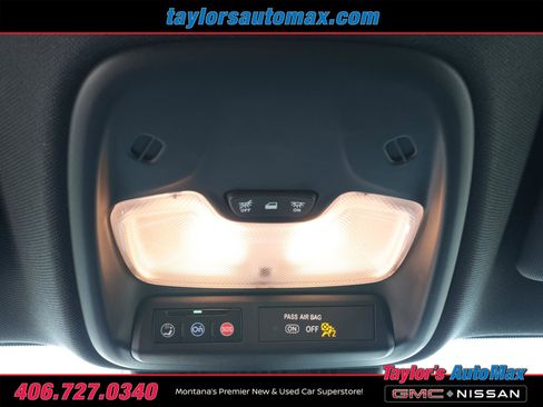 Used 2025 Chevrolet Colorado Trail Boss AWD/4WD image 38