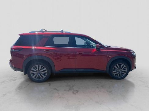 Used 2023 Nissan Pathfinder SL w/ SL Premium Package AWD/4WD image 9