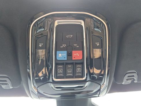 Used 2024 Jeep Grand Wagoneer L Series III w/ Rear Seat Video Group 1 AWD/4WD image 21