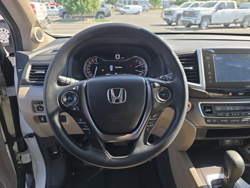 Used 2016 Honda Pilot EX image 17