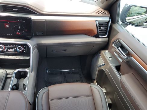 Used 2026 GMC Sierra 1500 Denali w/ Denali Reserve Package AWD/4WD image 16