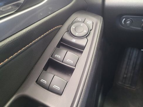 Used 2019 Chevrolet Traverse LT w/ LPO, Floor Liner Package AWD/4WD image 27