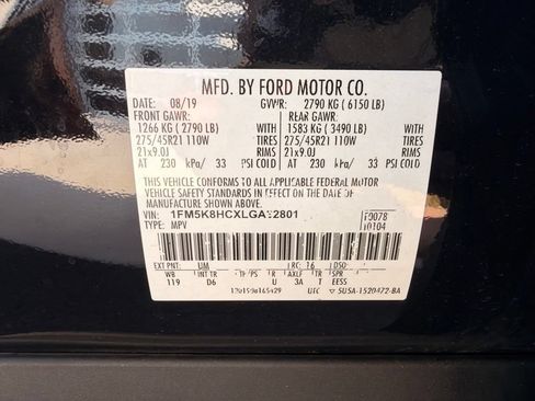 Used 2020 Ford Explorer Platinum w/ Premium Technology Package AWD/4WD image 39