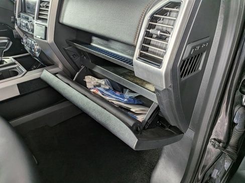 Used 2019 Ford F150 Platinum w/ Equipment Group 701A Luxury image 32