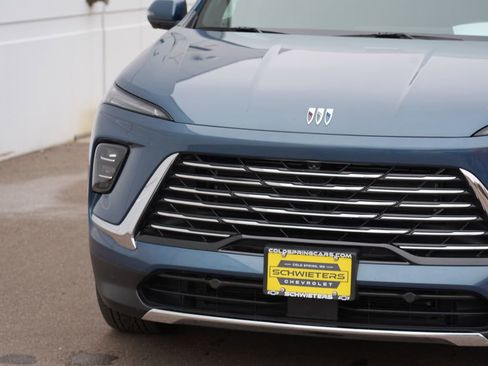 Used 2025 Buick Enclave Preferred image 9