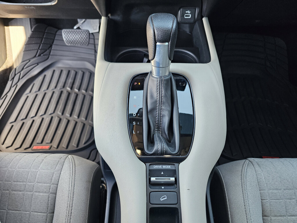 Certified 2023 Honda HR-V LX image 26