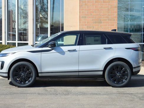 Used 2026 Land Rover Range Rover Evoque S image 2