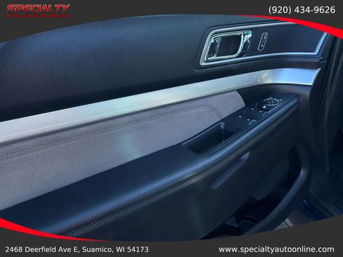 Used 2017 Ford Explorer XLT w/ Equipment Group 202A image 28