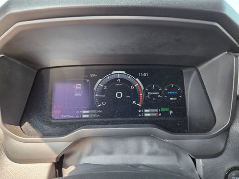 Used 2025 Toyota Tundra Limited AWD/4WD image 25