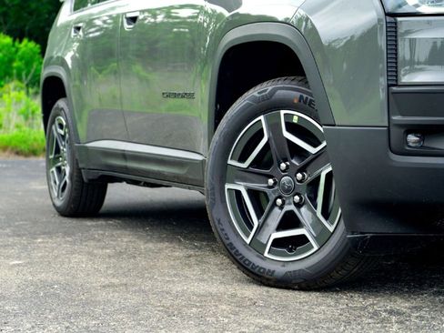 New 2026 Jeep Cherokee Laredo AWD/4WD image 3