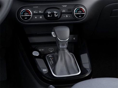 Used 2025 Kia Soul S FWD image 23