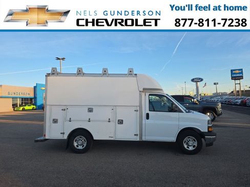 Used 2021 Chevrolet Express 3500 w/ Power Convenience Package RWD image 7