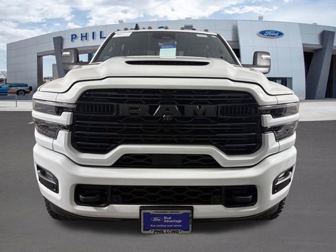 Used 2025 RAM 3500 Laramie image 8