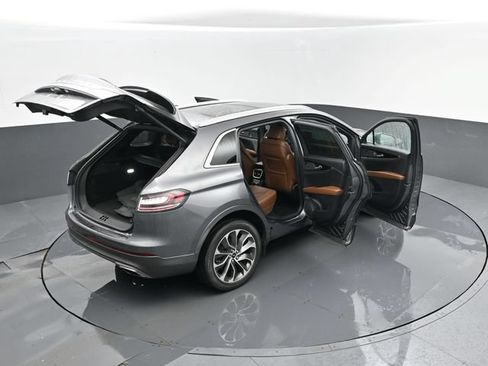 Used 2021 Lincoln Nautilus Reserve AWD/4WD image 29