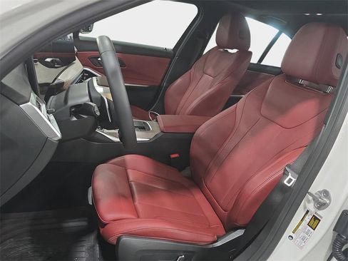 Certified 2025 BMW 330i Sedan image 14