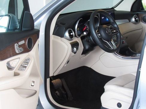 Certified 2022 Mercedes-Benz GLC 300 GLC 300 w/ Premium Package Lite image 8