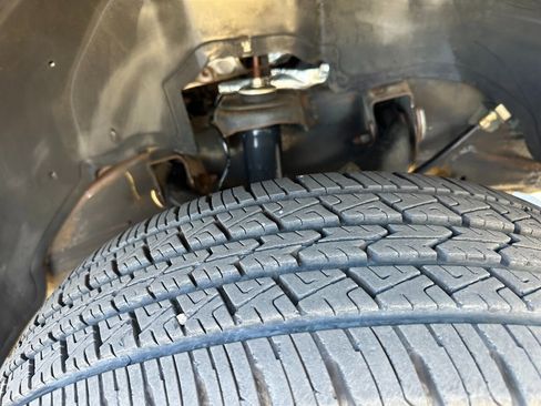 Used 2004 Chevrolet Silverado 2500 W/T image 33