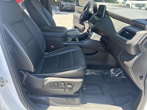 Used 2021 Chevrolet Tahoe Premier w/ Premium Package AWD/4WD image 10