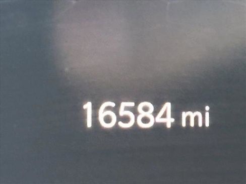 Used 2025 Jeep Compass Limited image 7