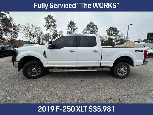 Used 2019 Ford F250 XLT w/ XLT Premium Package image 2
