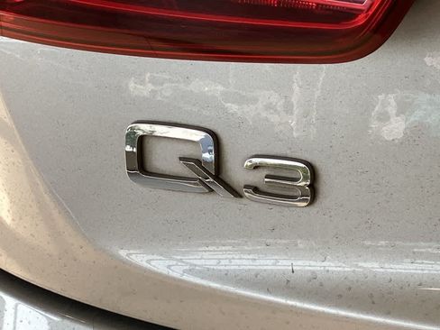 Used 2018 Audi Q3 2.0T Premium Plus w/ Premium Plus Package AWD/4WD image 11