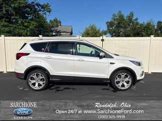 Used 2019 Ford Escape Titanium AWD/4WD video 1